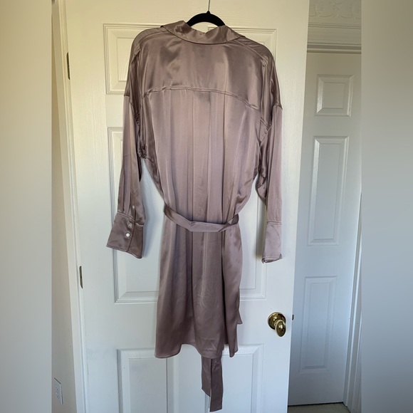 Banana Republic Mauve Satin Long Sleeve Dress - Picture 2 of 13